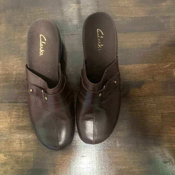Clark’s slides. Women’s size 9. Brown leather. Excellent condition. Mules - Picture 2 of 7
